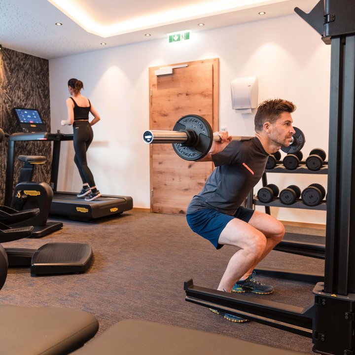 Aktiv sein in Ihrem Hotel mit Fitnessraum in Ischgl